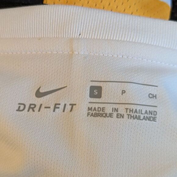 Nike USA White Stretch Tee Shirt NWT - Picture 6 of 8